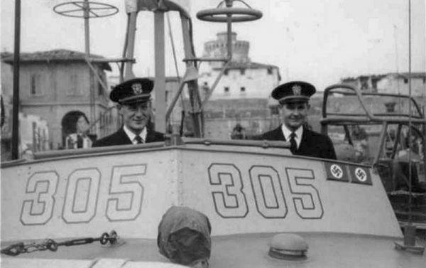 Ensign Bleeker Morse (left) and Lieutenant Junior Grade Allan Purdy on the bridge of PT 305 in Leghorn (Livorno), Italy, on March 16, 1945. All photos courtesy of The National WWII Museum