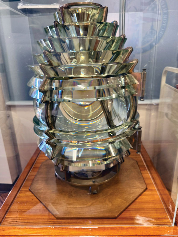 fresnel lens