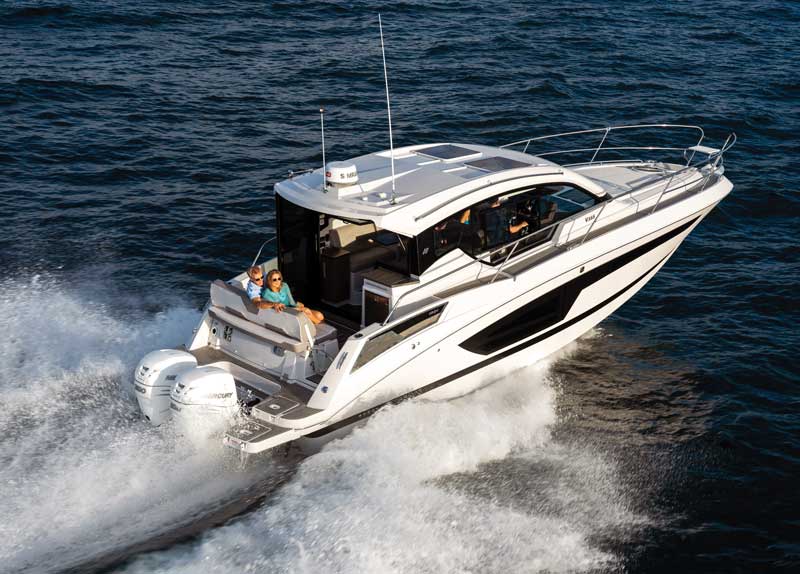 Boat Review: Four Winns Vista 355 Coupe OB | PropTalk