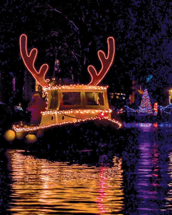 lighted boat parades