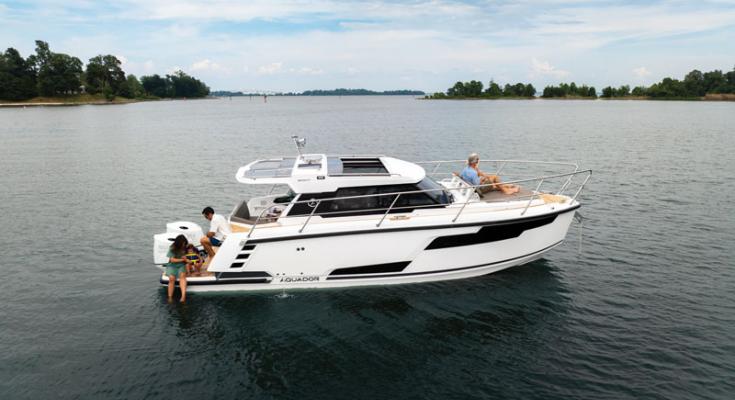 powerboat