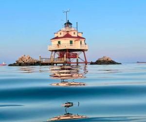 thomas point shoal lighthouse